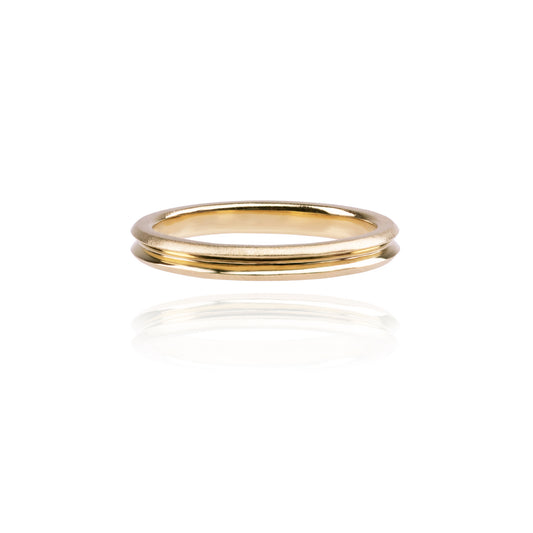 Orme-Brown_Contemporary_Jewellery_Double_Dune_Wedding_Band_Knife_edge_18ct_yellow_gold_recycled_fairmined_sustainable_ethical